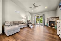 1207 Creekside Dr, Tiffin, IA 52340