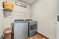 1207 Creekside Dr, Tiffin, IA 52340