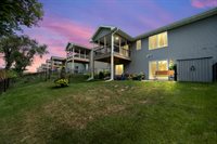 1207 Creekside Dr, Tiffin, IA 52340