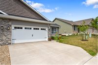 1207 Creekside Dr, Tiffin, IA 52340