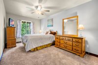 1207 Creekside Dr, Tiffin, IA 52340