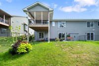 1207 Creekside Dr, Tiffin, IA 52340