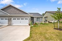 1207 Creekside Dr, Tiffin, IA 52340