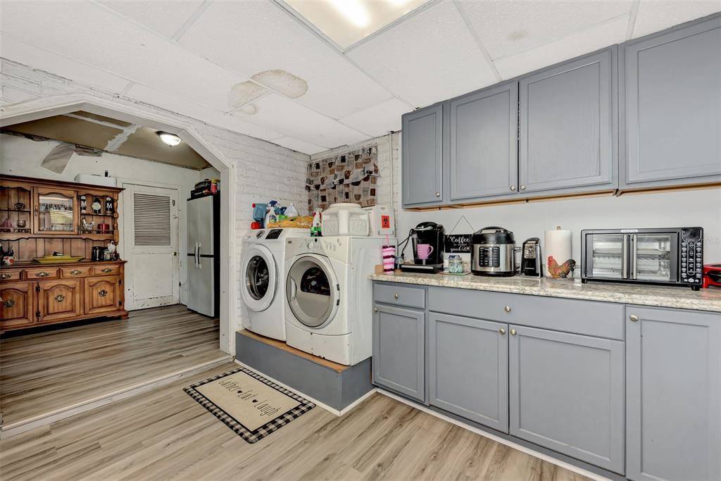 1053 47TH Street, Sarasota, FL 34234