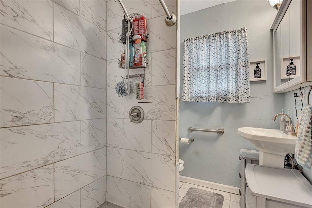 1053 47TH Street, Sarasota, FL 34234