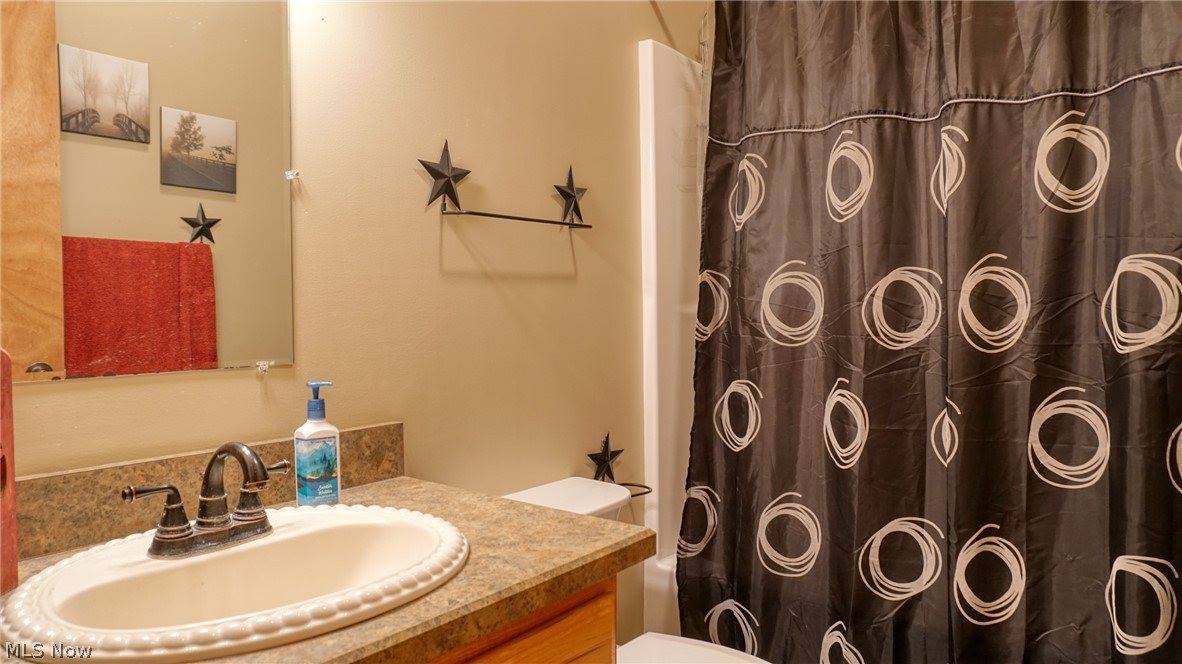 64900 Redbud Road, Cambridge, OH 43725