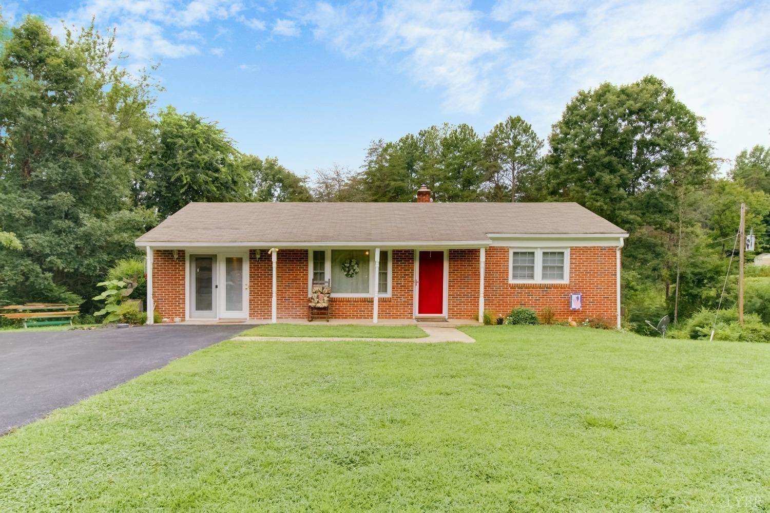 3829 River Ridge Road, Appomattox, VA 24522