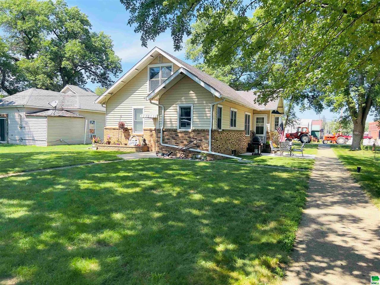 201 S 2nd Ave, Anthon, IA 51004