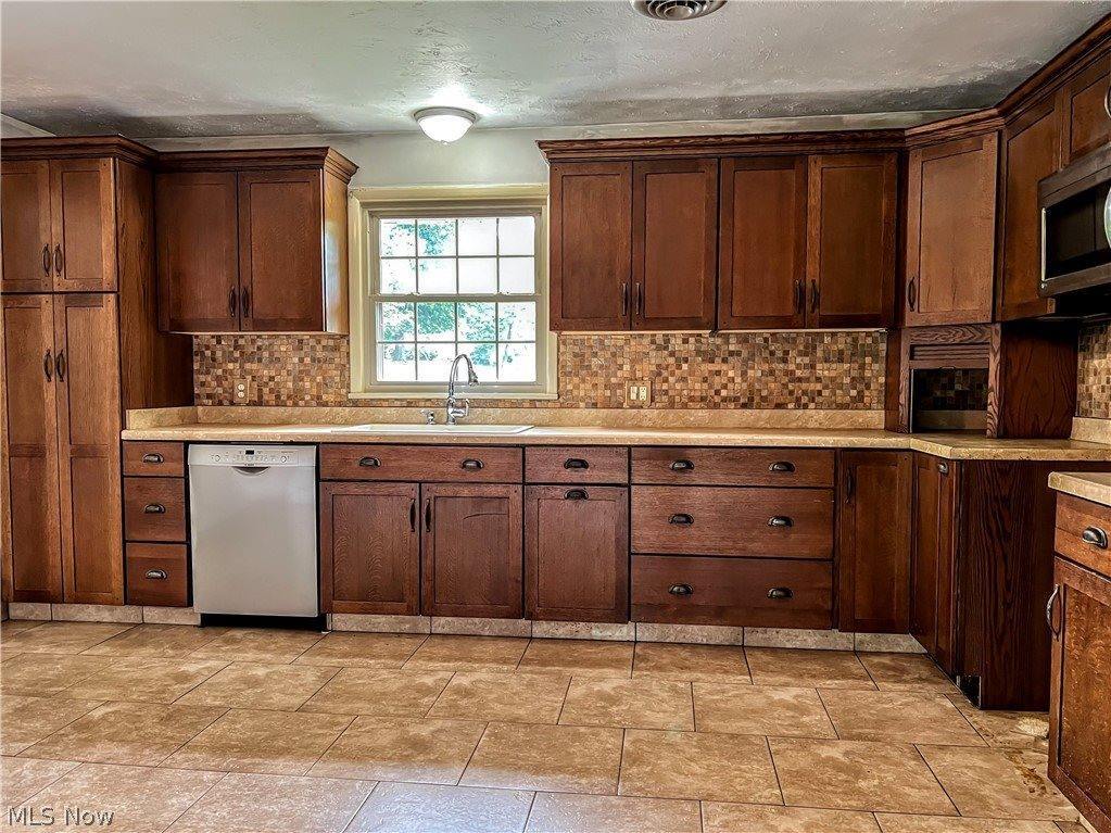 9195 Woodworth Road, North Lima, OH 44452