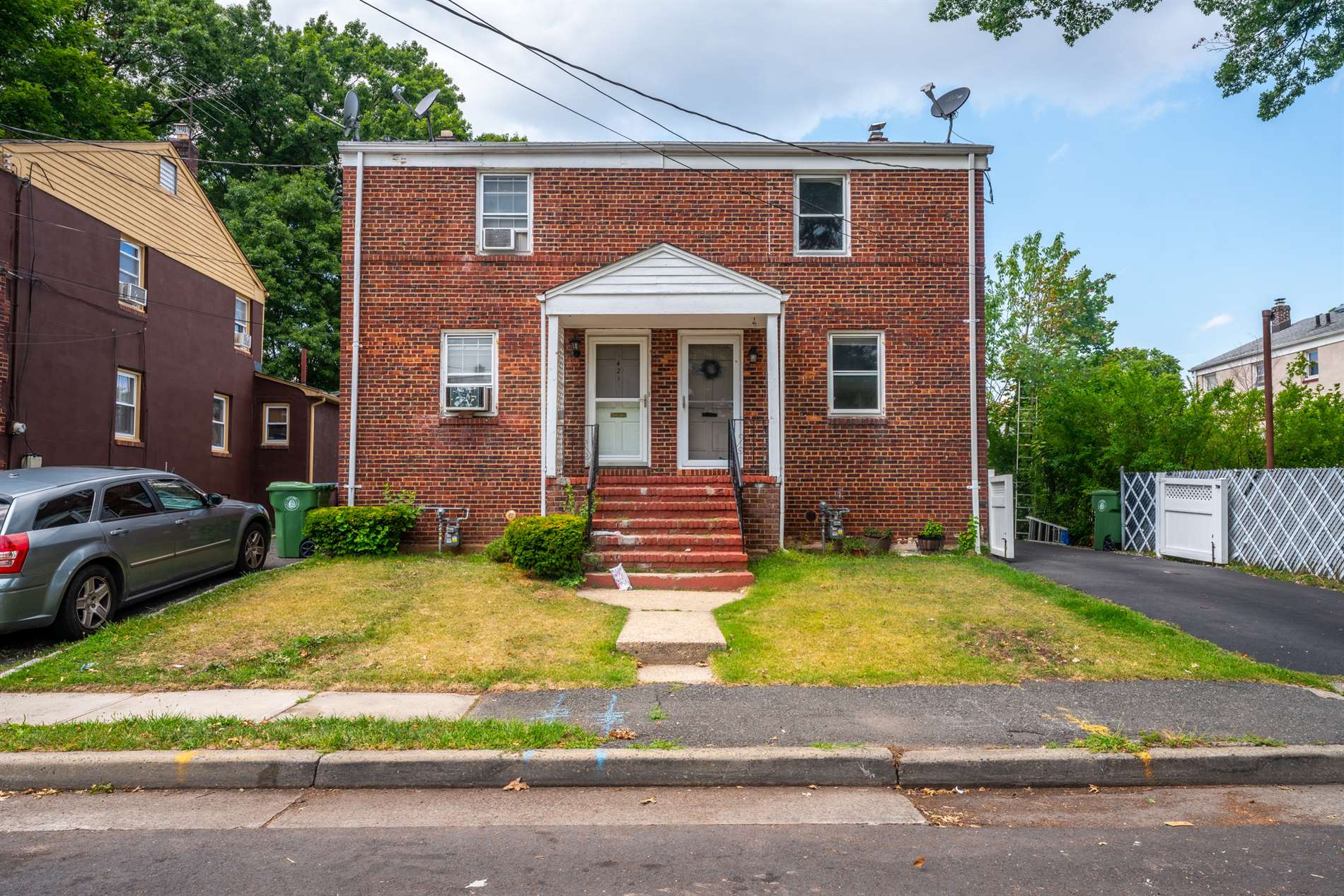 423 3rd Avenue, Linden, NJ 07036