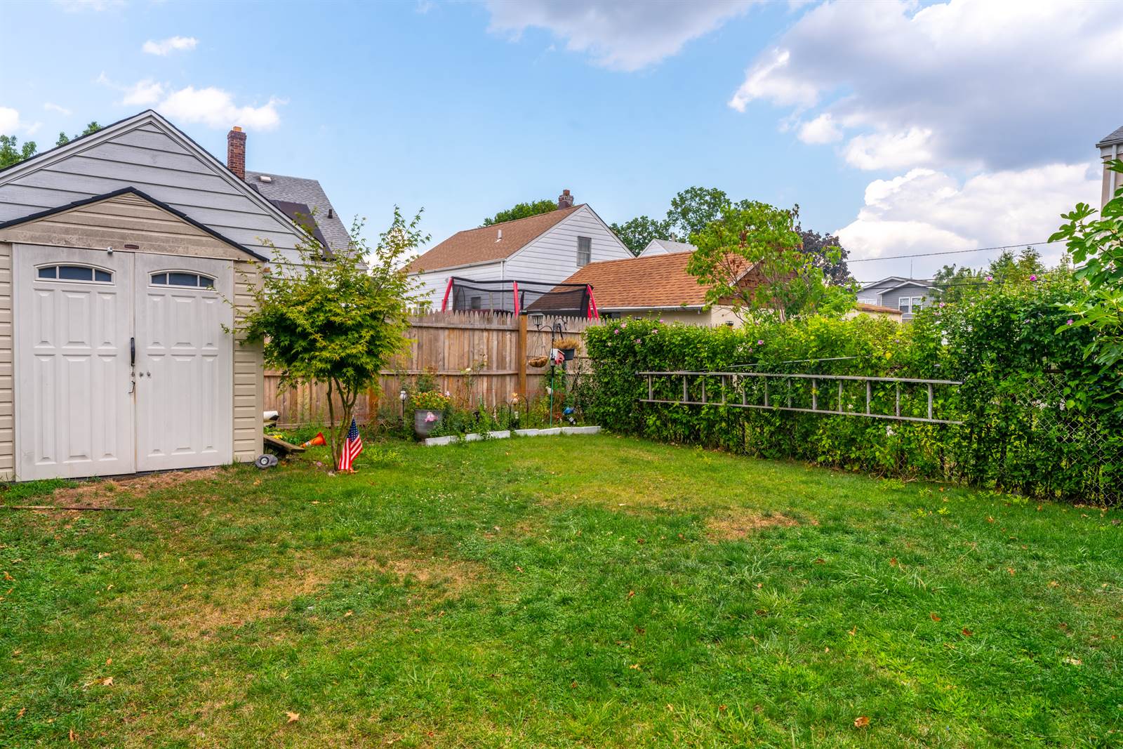 423 3rd Avenue, Linden, NJ 07036