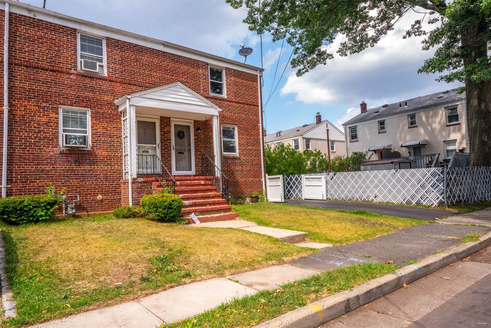 423 3rd Avenue, Linden, NJ 07036