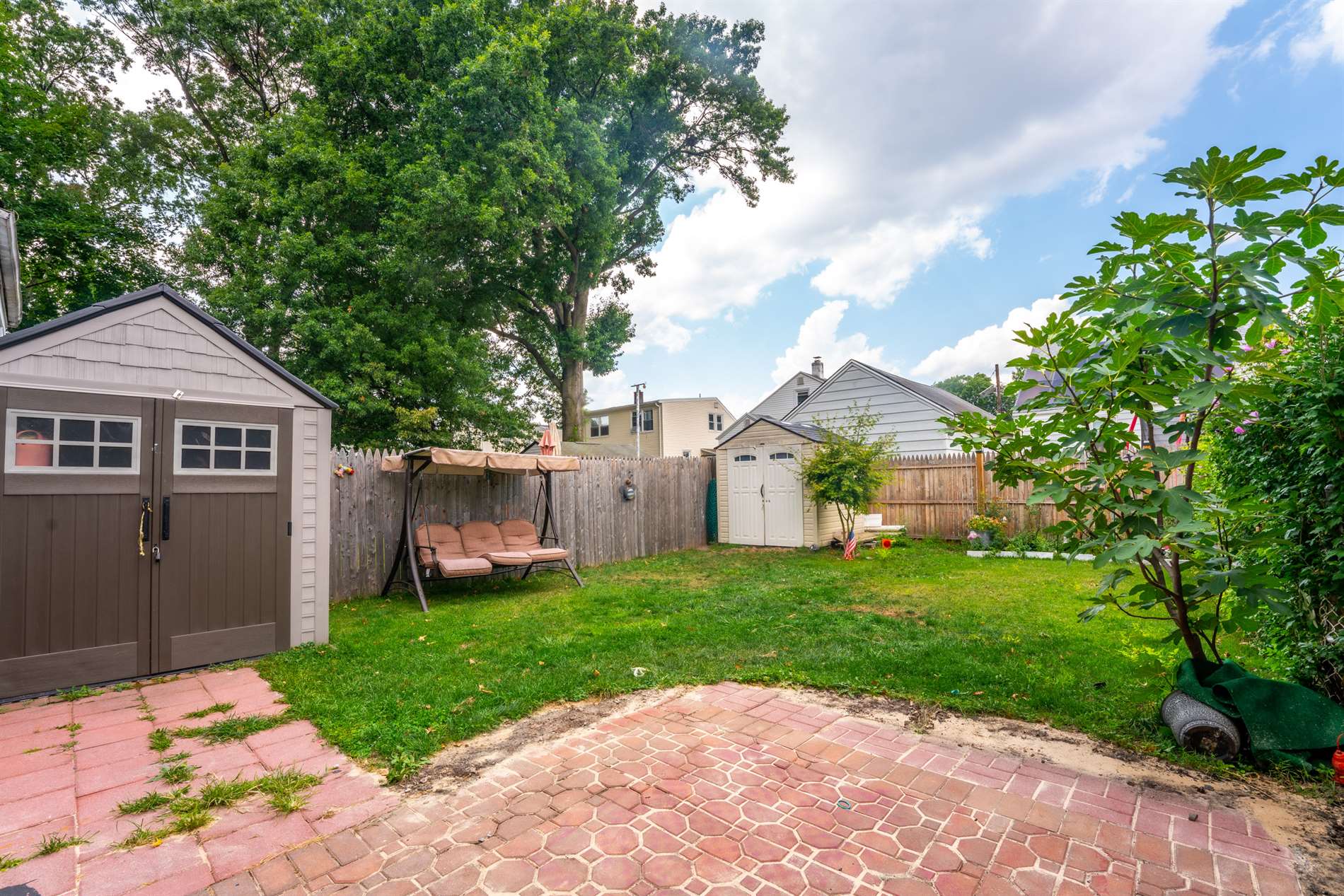 423 3rd Avenue, Linden, NJ 07036