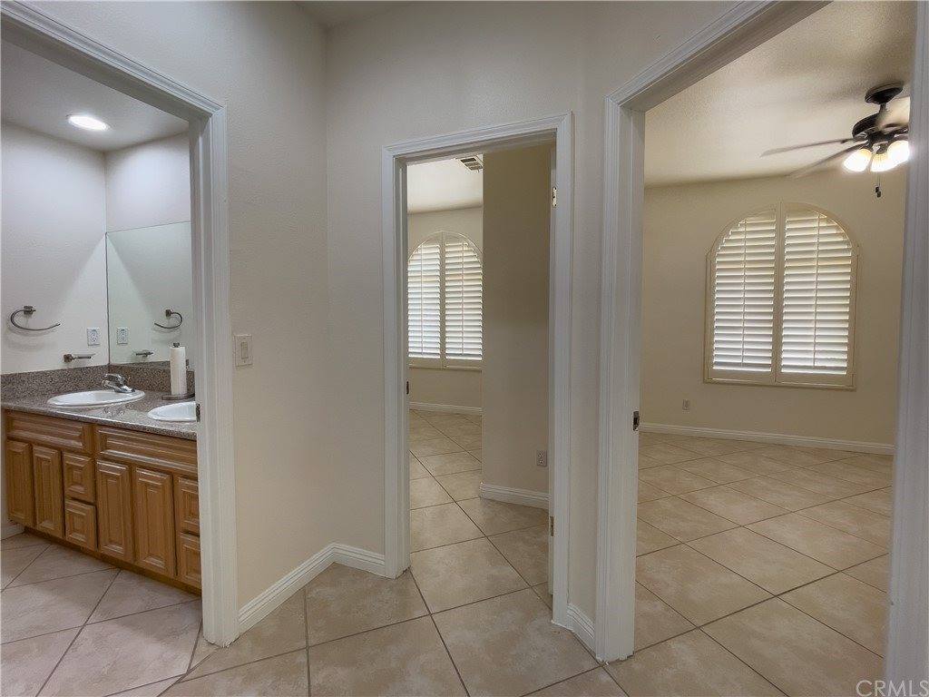 11584 Cottonwood Avenue, Hesperia, CA 92345