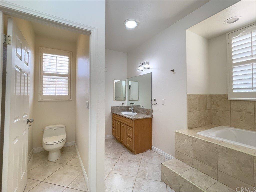 11584 Cottonwood Avenue, Hesperia, CA 92345