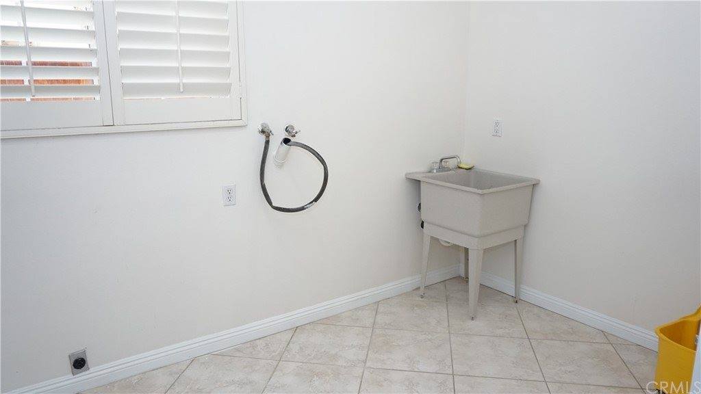 11584 Cottonwood Avenue, Hesperia, CA 92345