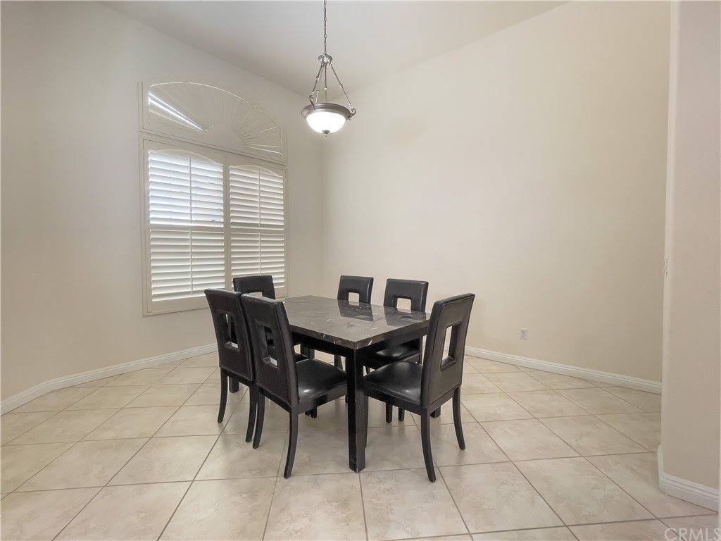 11584 Cottonwood Avenue, Hesperia, CA 92345