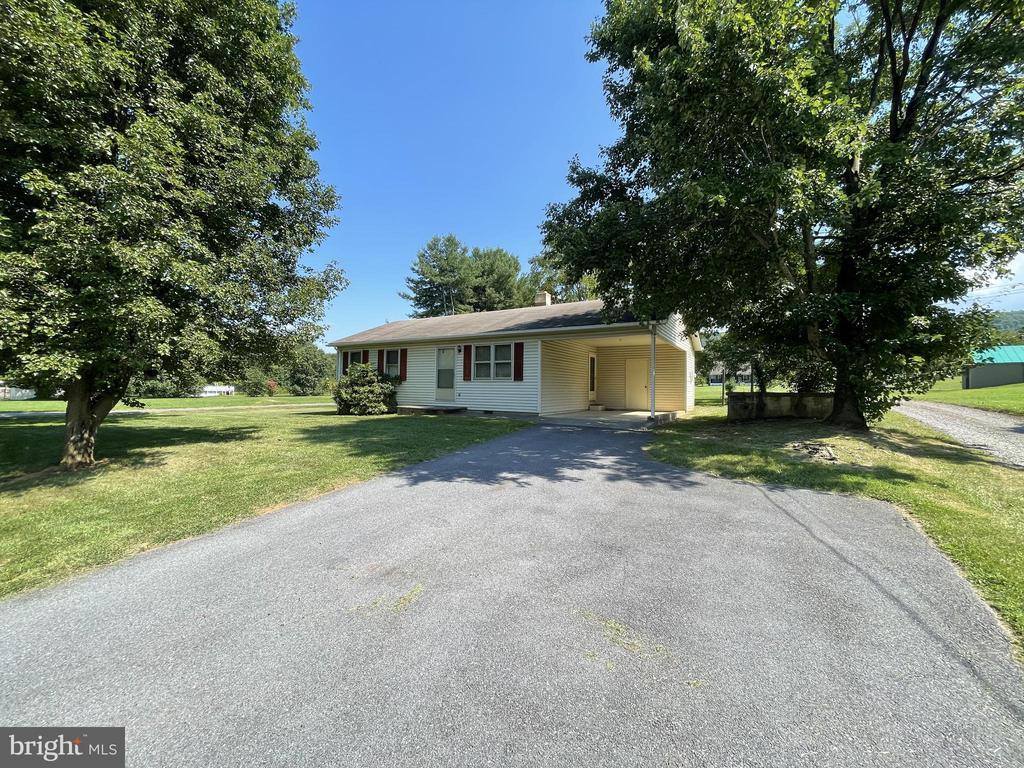 1886 Happy Creek Road, Front Royal, VA 22630