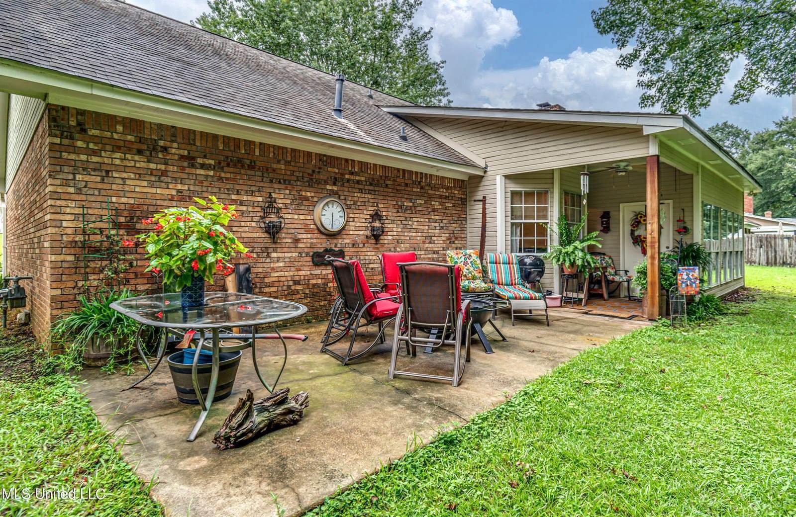 606 Treeline Drive, Brandon, MS 39042