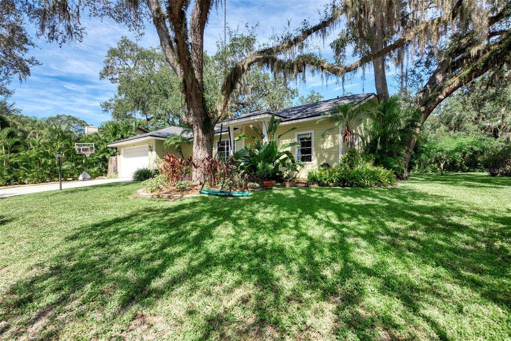 2562 Mapleloft Road, Sarasota, FL 34232