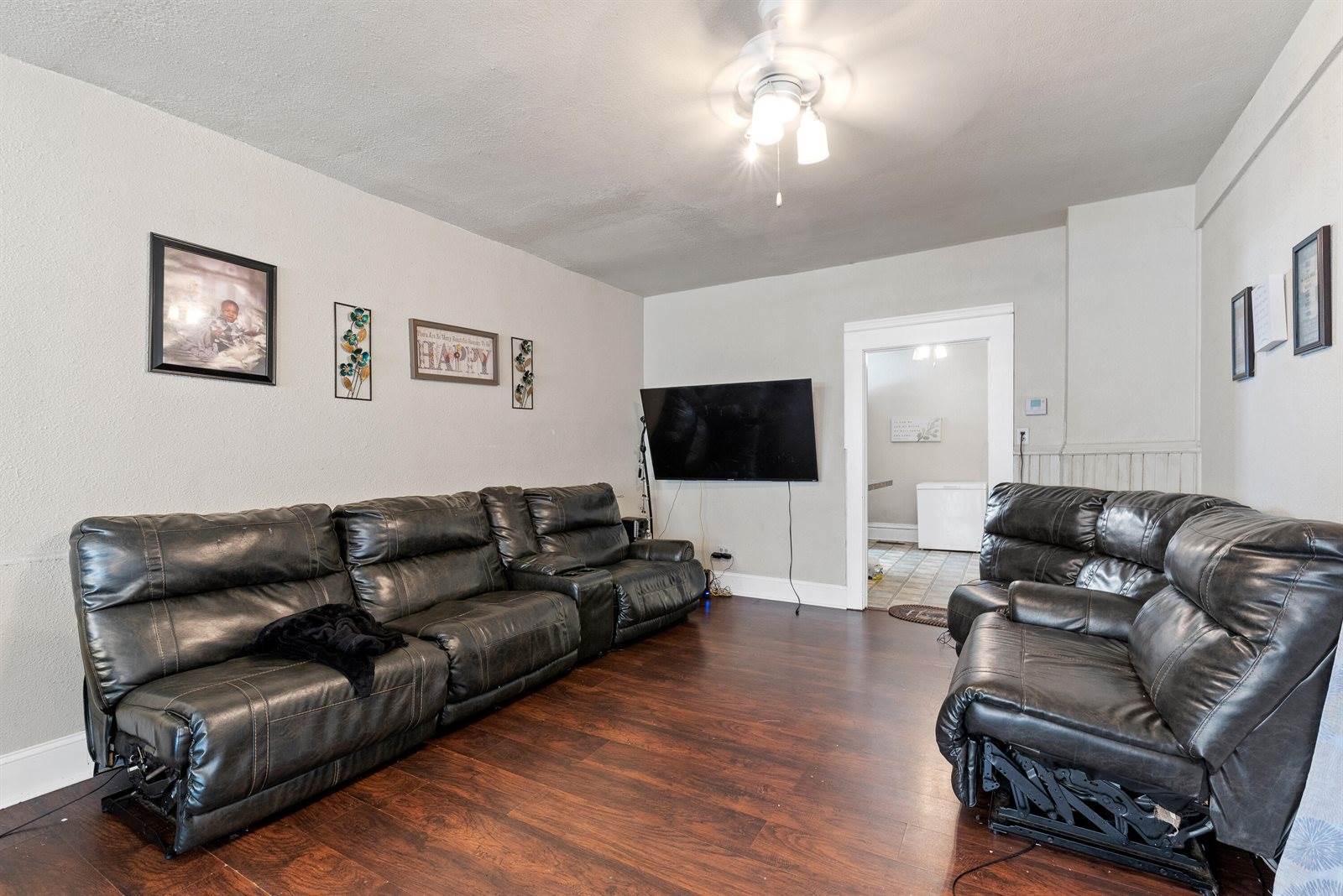 1334 Marquette Ave, South Milwaukee, WI 53172