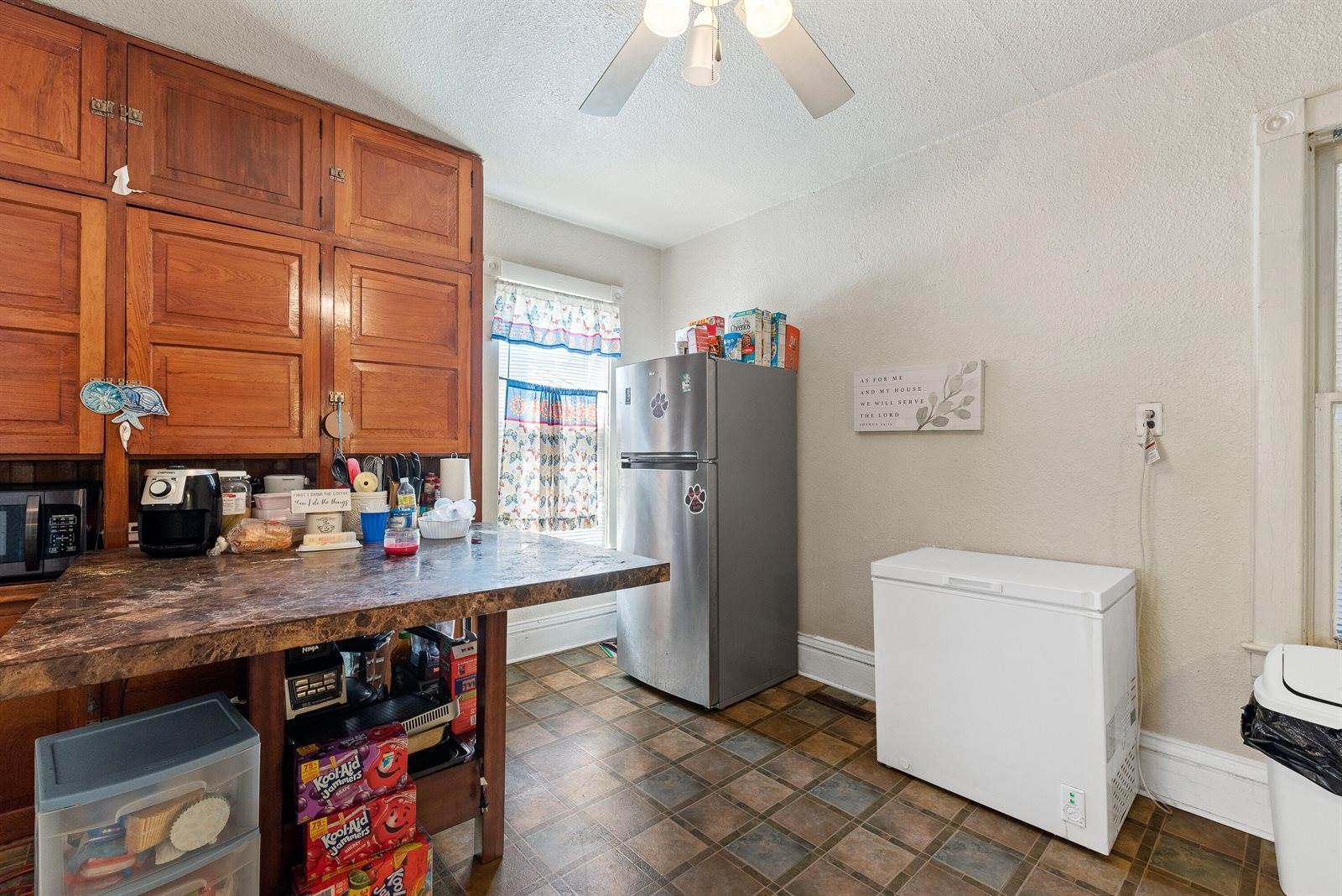 1334 Marquette Ave, South Milwaukee, WI 53172