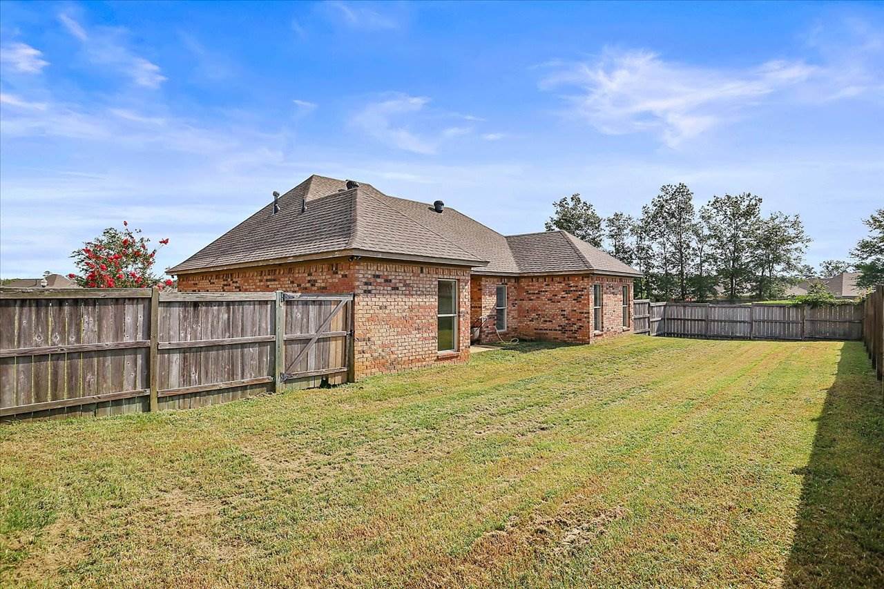 211 Greenfield Ridge Dr, Brandon, MS 39042