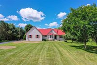 6939 Sanford Road, Cohoctah Township, MI 48855