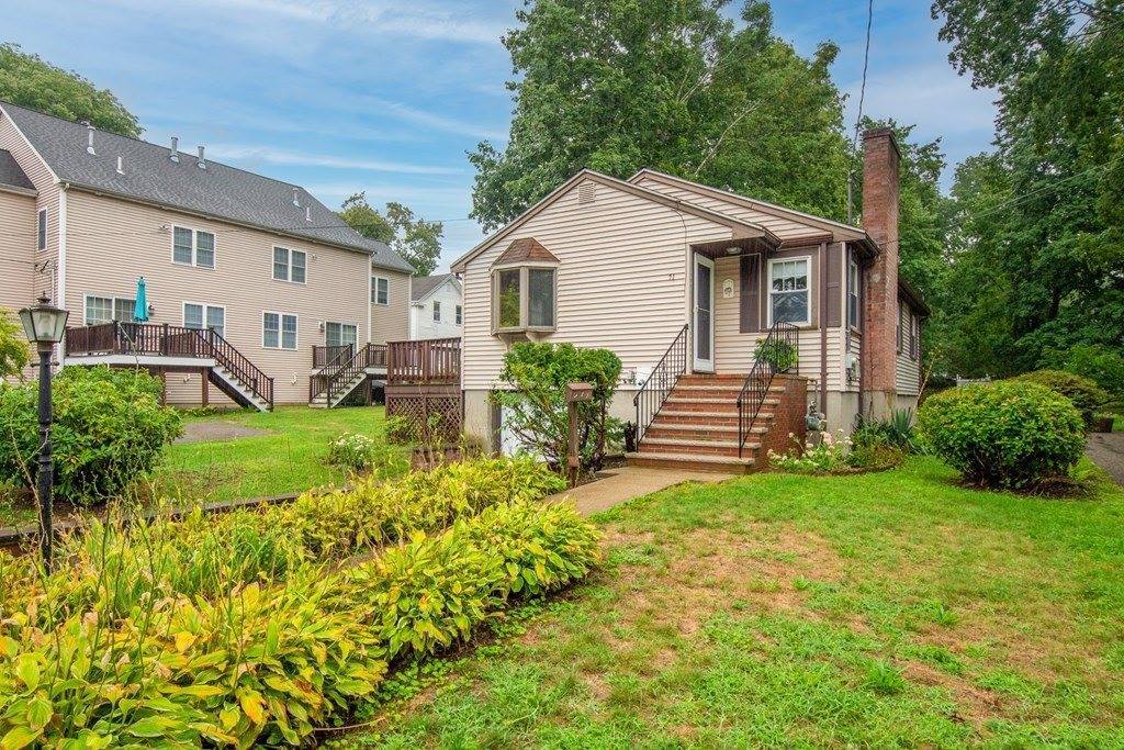 71 Clapp St, Walpole, MA 02081