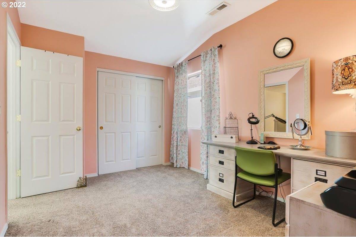 3527 SE Royalstar Ave, Hillsboro, OR 97123