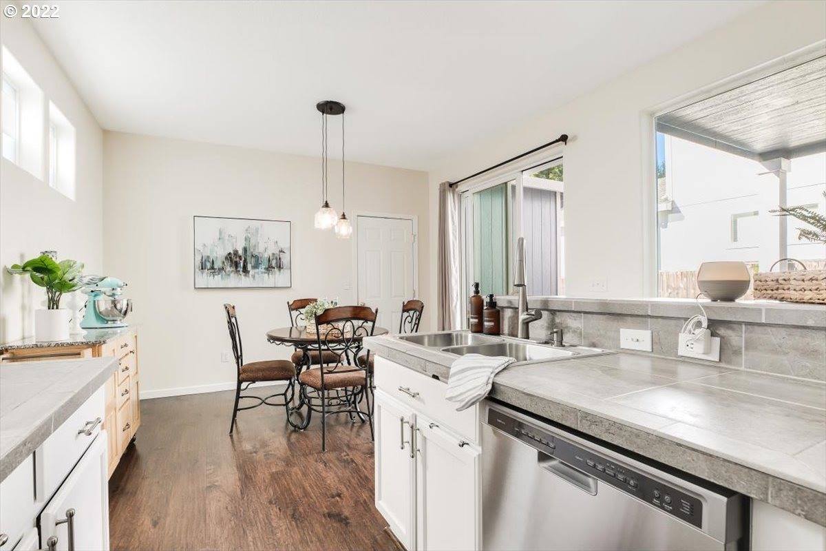 3527 SE Royalstar Ave, Hillsboro, OR 97123