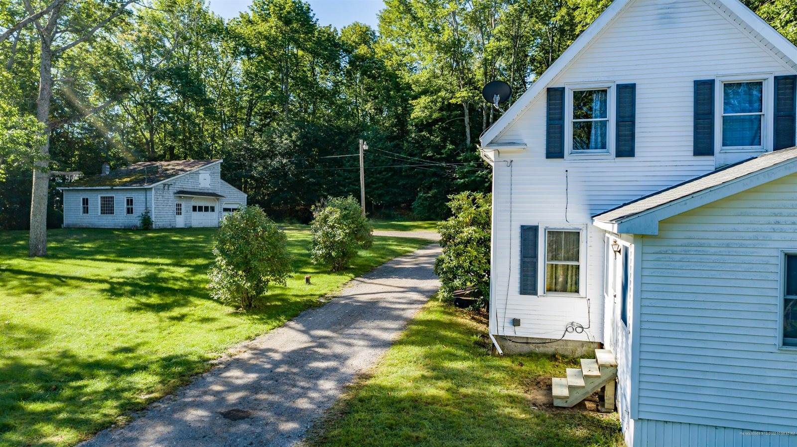 14 Allens Lane, Verona Island, ME 04416