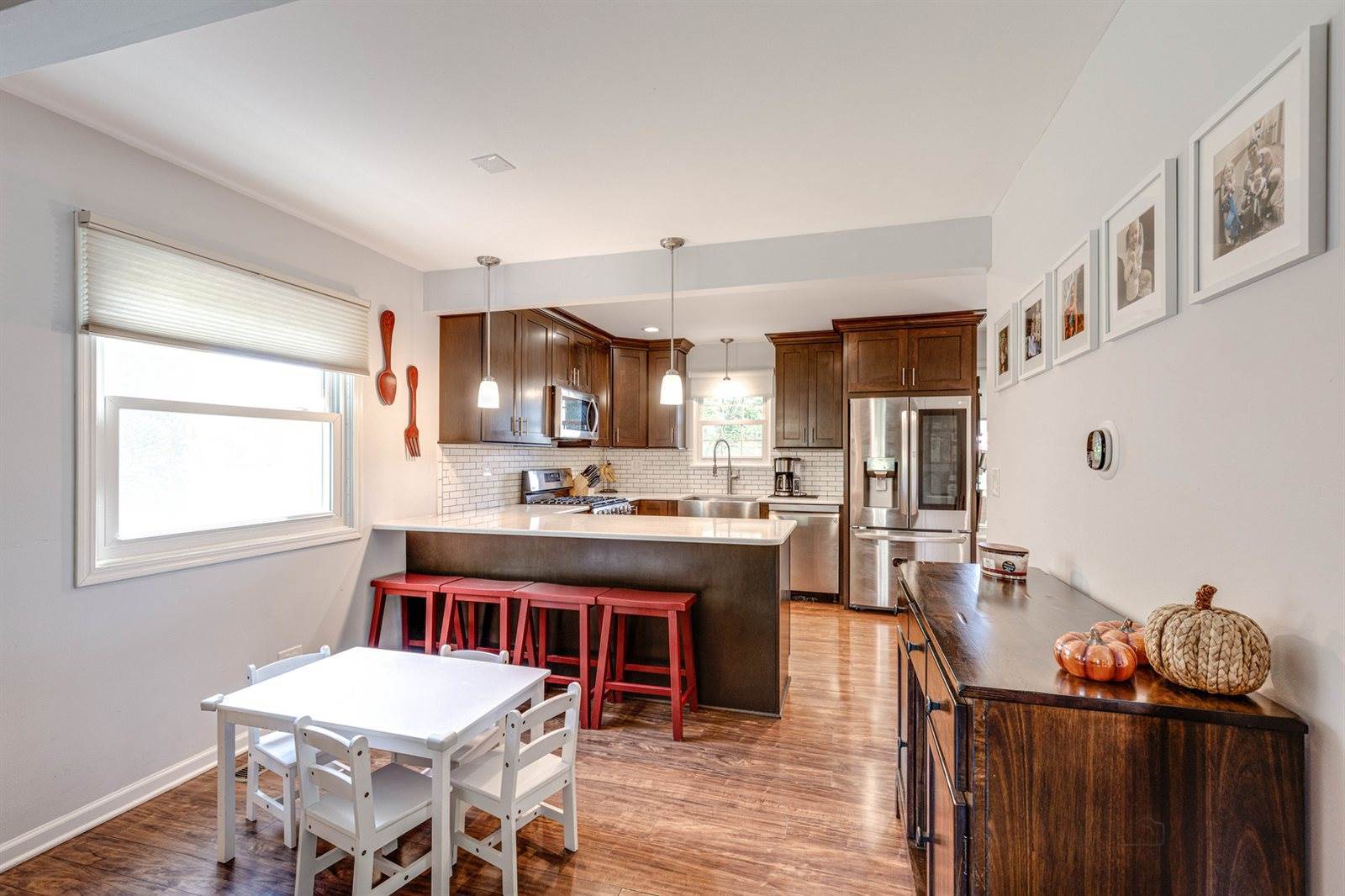 62 S. Windsor Pl., Mundelein, IL 60060