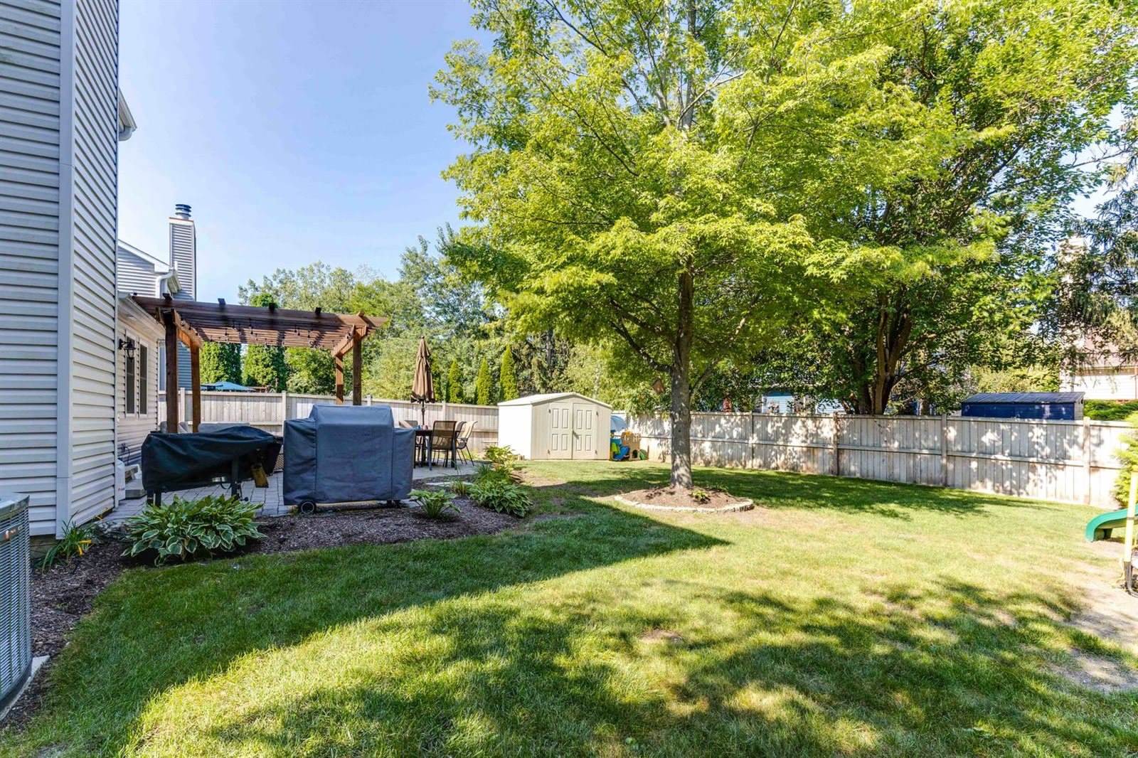 62 S. Windsor Pl., Mundelein, IL 60060