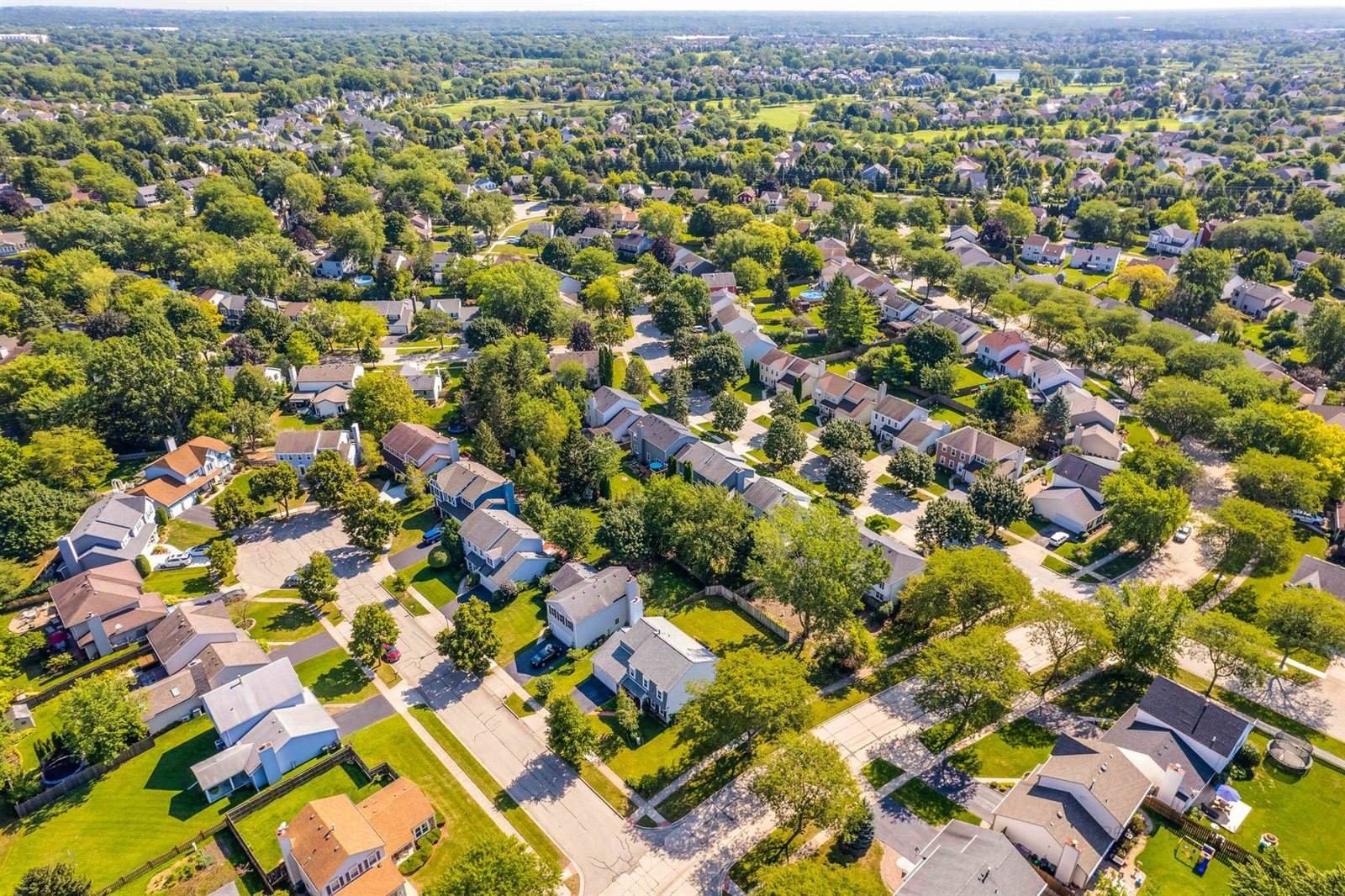 62 S. Windsor Pl., Mundelein, IL 60060