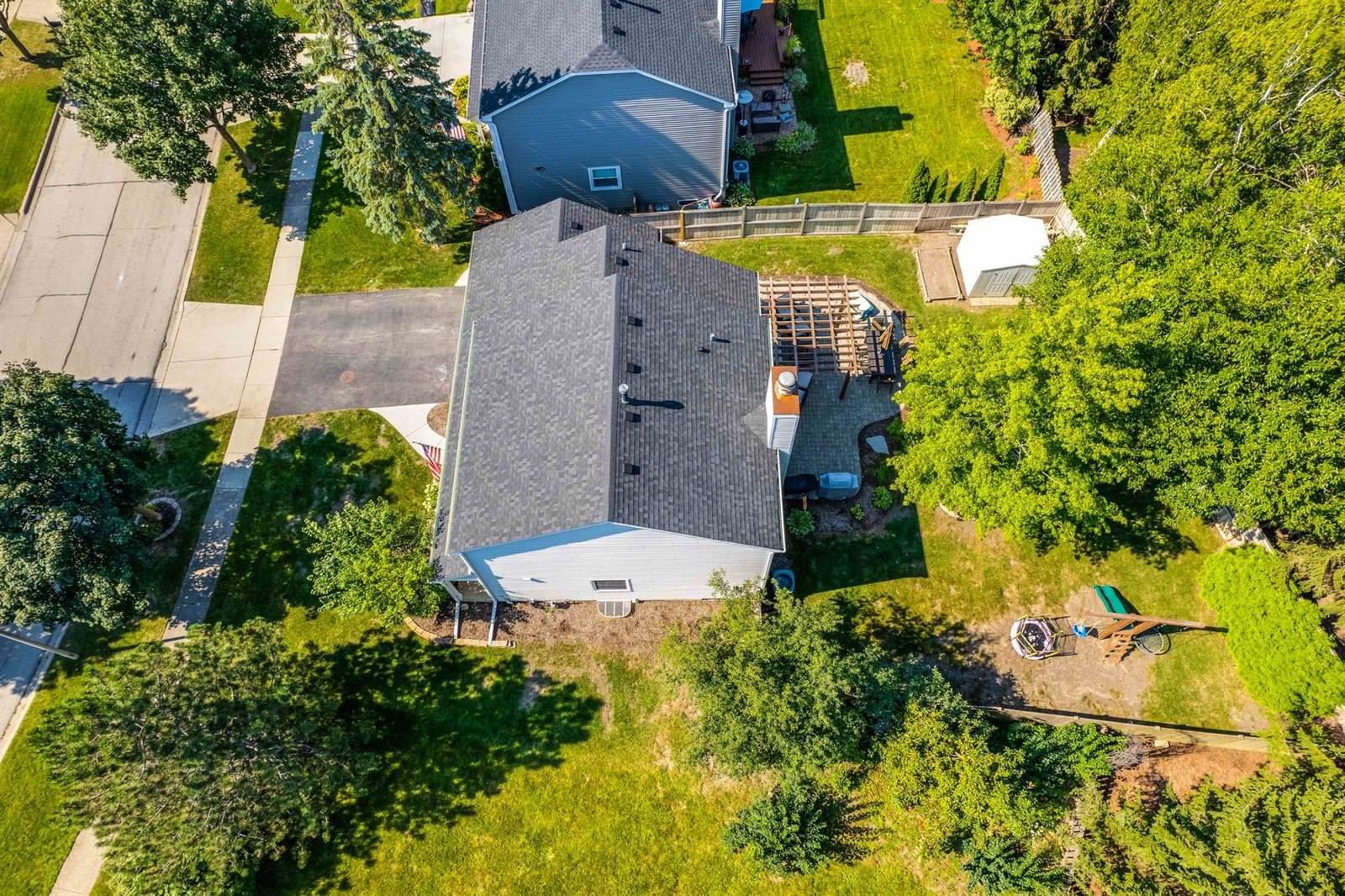 62 S. Windsor Pl., Mundelein, IL 60060