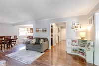 62 S. Windsor Pl., Mundelein, IL 60060