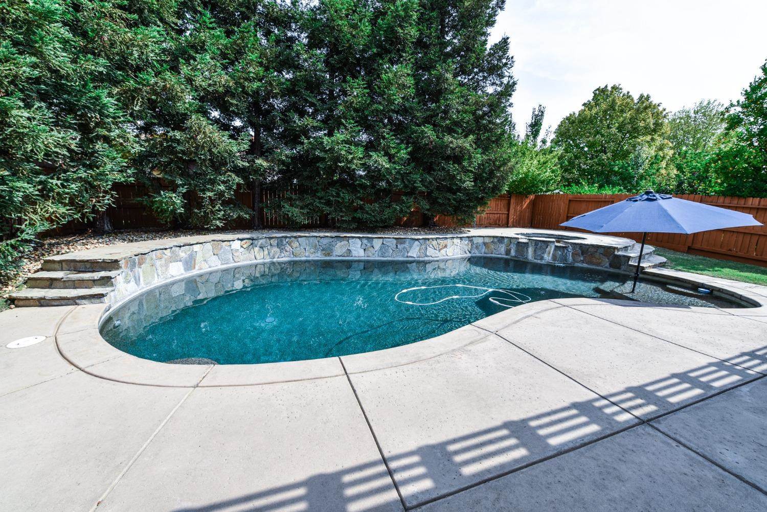 6021 Falling Rain Court, Elk Grove, CA 95757