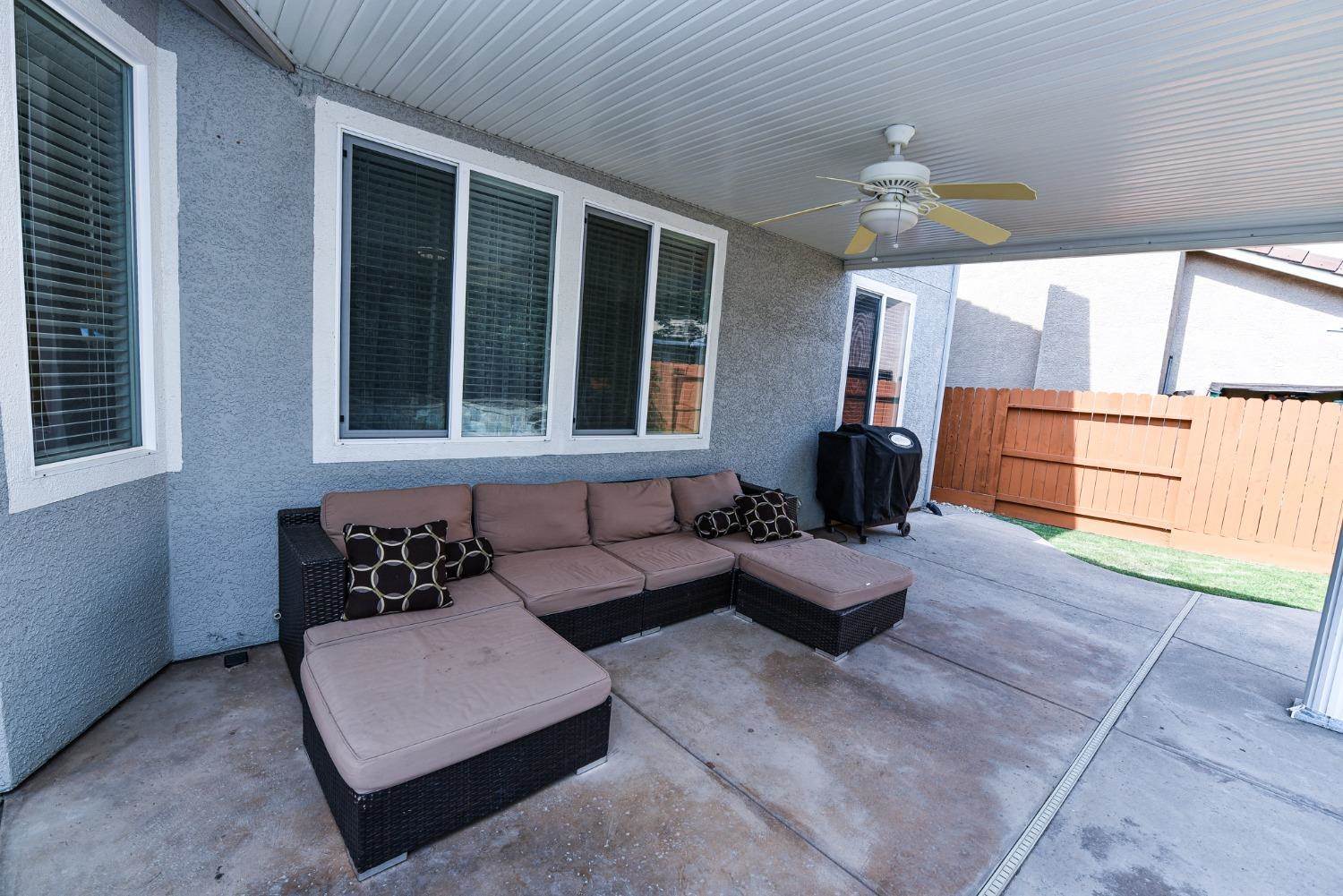 6021 Falling Rain Court, Elk Grove, CA 95757