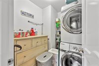 17-25 Utopia Parkway, Whitestone, NY 11357