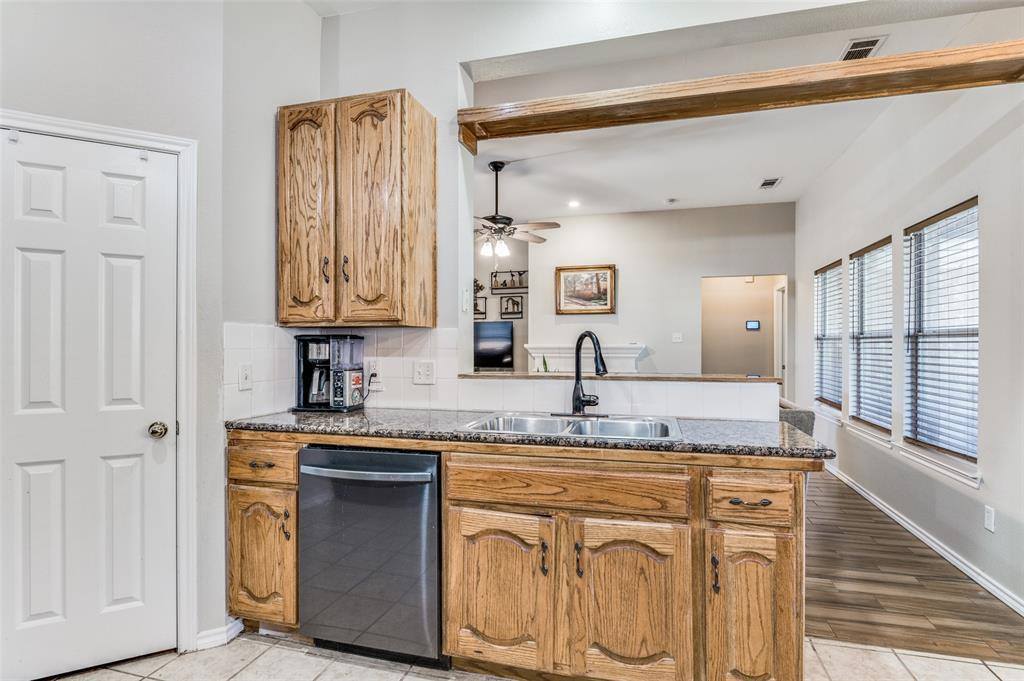 7401 Gairlock Drive, Fort Worth, TX 76179