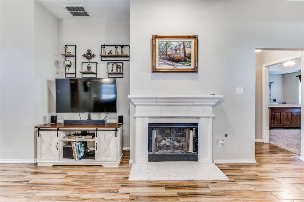 7401 Gairlock Drive, Fort Worth, TX 76179