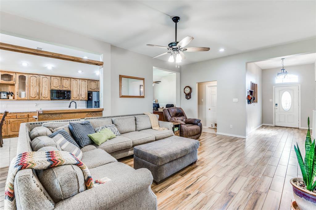 7401 Gairlock Drive, Fort Worth, TX 76179