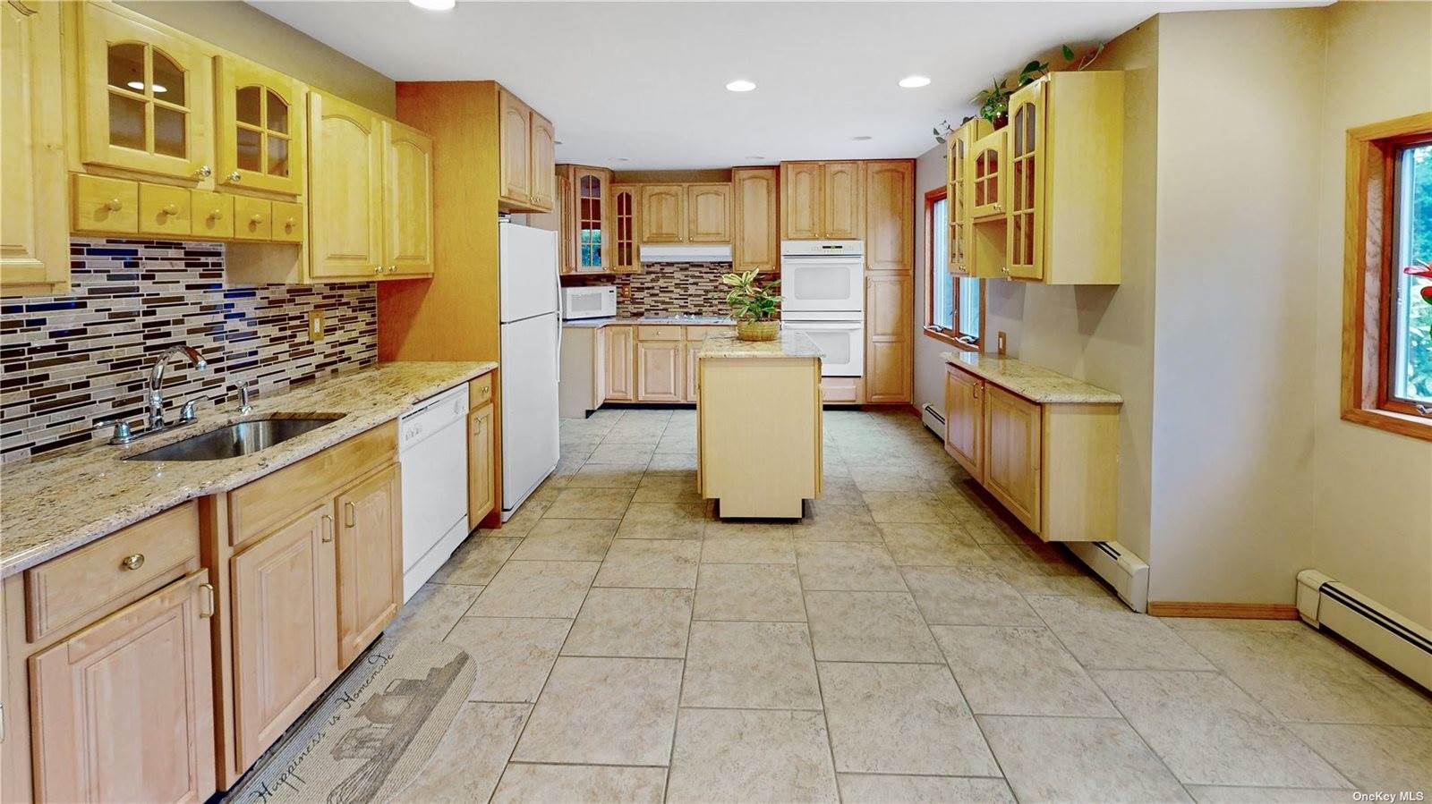 11 4th Street (Denise Ct), Nesconset, NY 11767