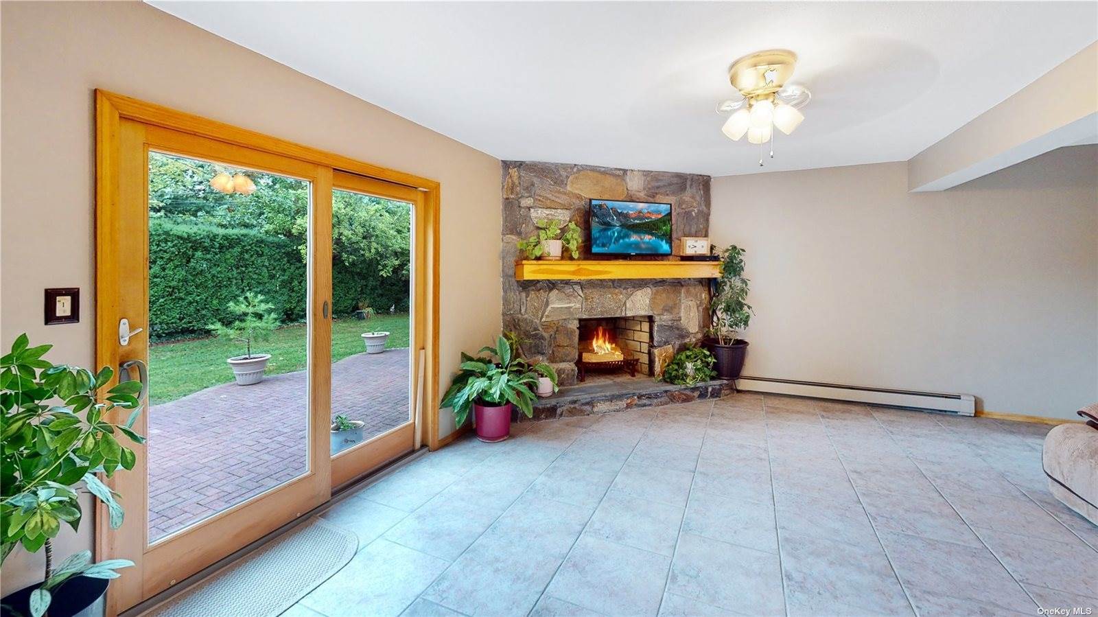 11 4th Street (Denise Ct), Nesconset, NY 11767