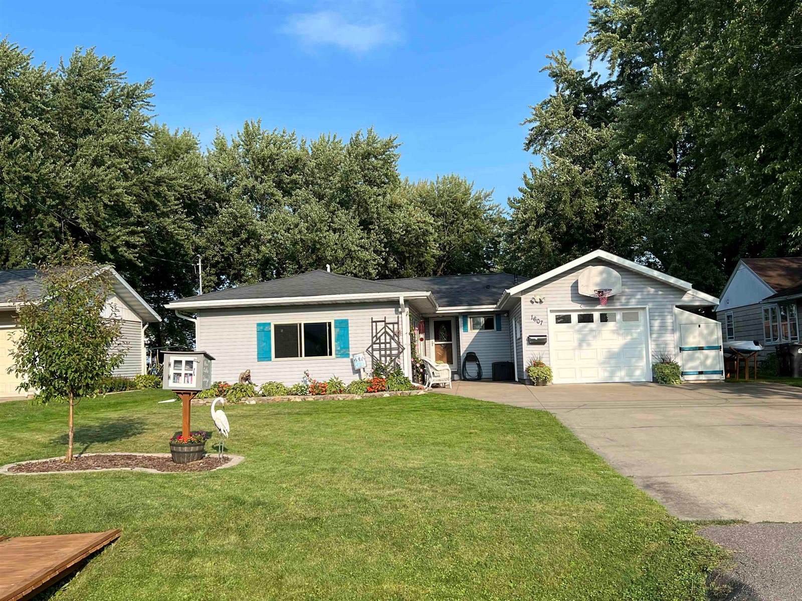 1607 S Cedar Avenue, Marshfield, WI 54449