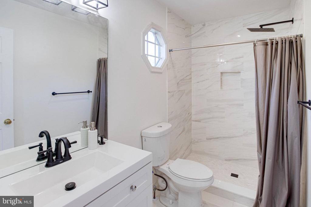 912 Wind Ridge Drive, Stafford, VA 22554