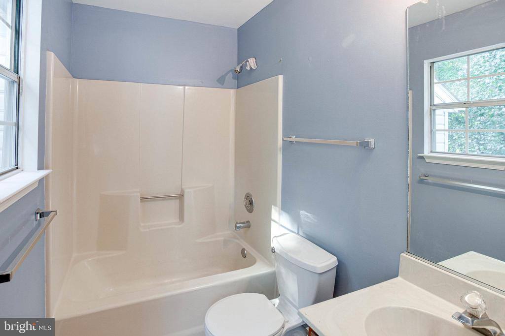 912 Wind Ridge Drive, Stafford, VA 22554