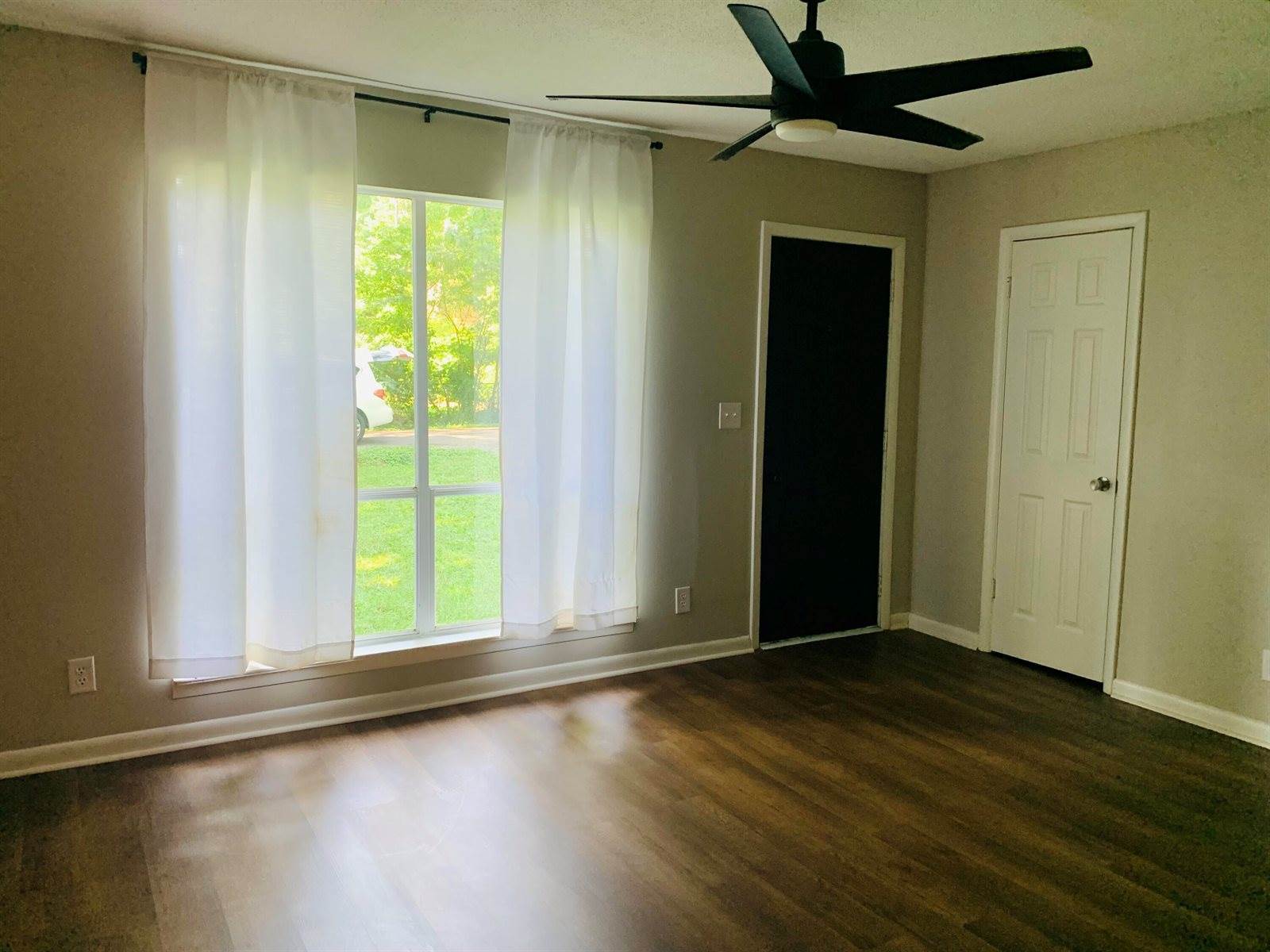 1613 Carr Drive Dr, Rocky Face, GA 30740