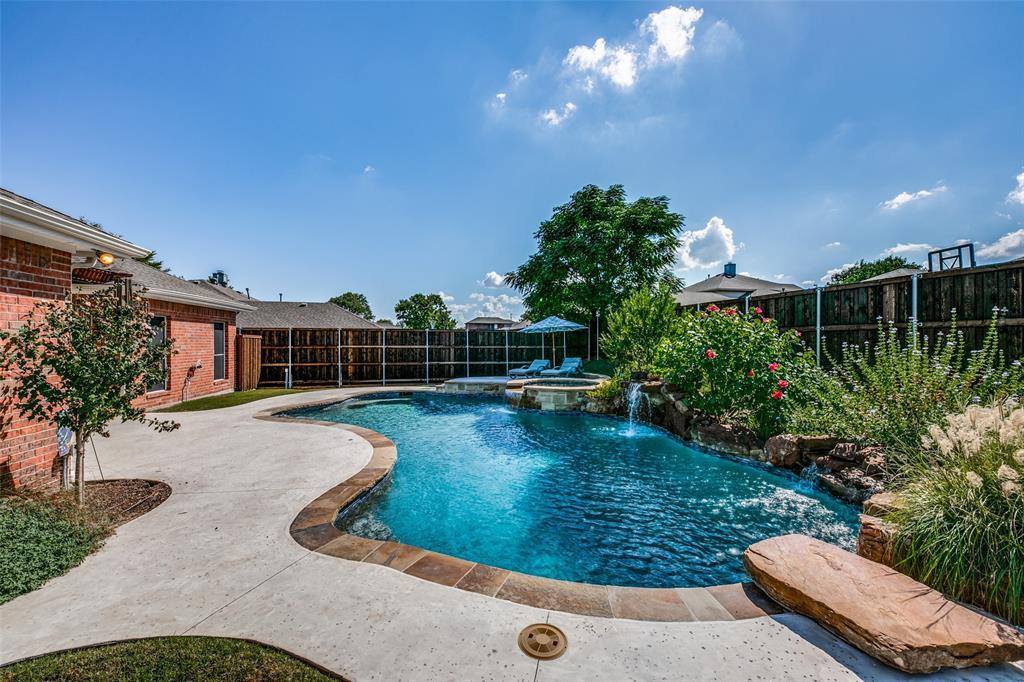 1205 Cactus Path Drive, Murphy, TX 75094